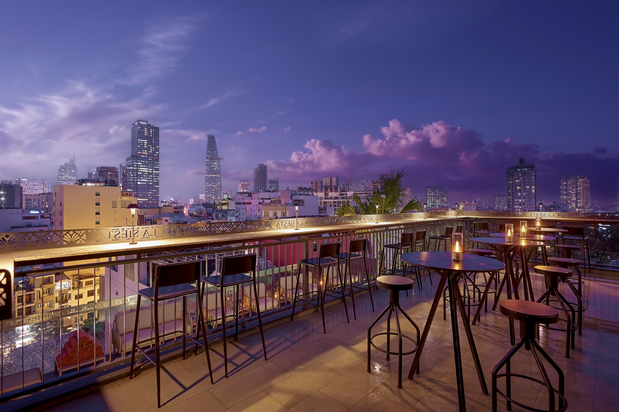 Aqua Sky Bar 대표 사진